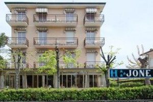 Hotel Jone Image