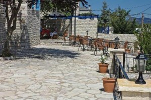 Hotel Ladias voted  best hotel in Monodendri