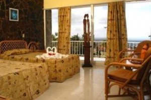 Hotel Las Cuevas Image