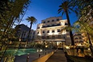 Hotel Le Canberra voted 7th best hotel in Cannes