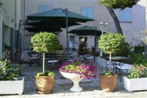 Hotel Le Clos des Pins voted 6th best hotel in Six-Fours-les-Plages
