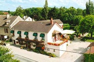 Logis Les Fleurs voted  best hotel in Pontaubert