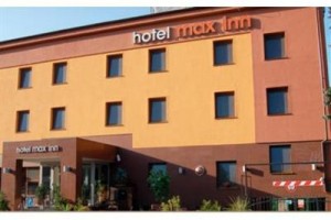 Max Inn Hotel Image