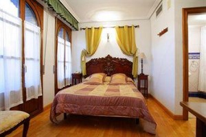 Hotel Merindad de Olite Image