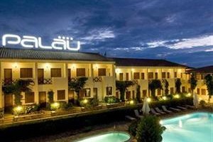 Hotel Palau Image