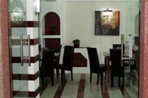 Hotel Piscul Negru Image
