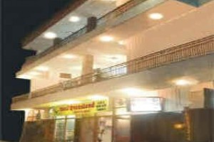 Hotel Queens Land Amritsar Image