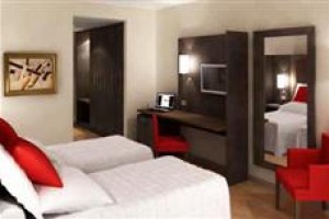Hotel Roma Rooms and Suites Fiumicino Image