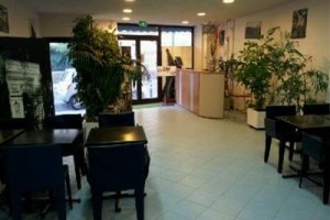 Hotel Royal Colombes Image