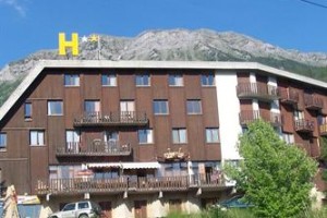 Hotel Saint Jean voted 3rd best hotel in Montclar