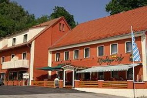 Steinburger Hof voted  best hotel in Hunderdorf