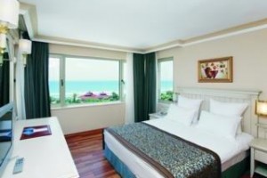 Hotel Terrace Beach Resort Side Image