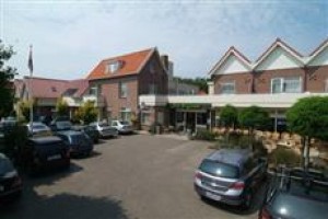 Hotel the Wigwam Image