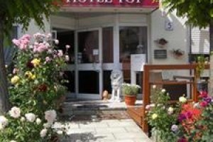 Hotel Toy Image