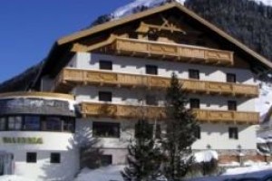 Hotel Valisera Image