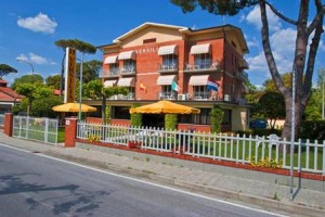 Hotel Versilia Image
