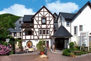 Hotel Weinhaus Halfenstube voted  best hotel in Senheim