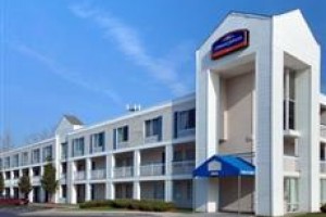Howard Johnson Lansing voted 4th best hotel in Lansing
