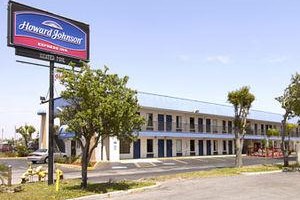 Howard Johnson Inn Bradenton-Sarasota Airport Image
