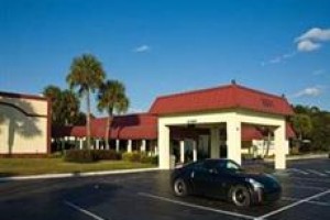 Howard Johnson Inn - Daytona Beach/Deland voted 4th best hotel in DeLand