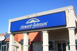 Howard Johnson Hamilton voted 9th best hotel in Hamilton 