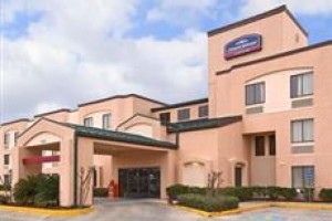 Howard Johnson Inn Biloxi Ocean Springs Image