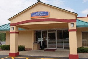 Howard Johnson Inn Saugerties voted  best hotel in Saugerties