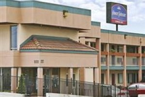 Howard Johnson Express Image
