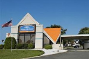 Howard Johnson Warrenton voted 3rd best hotel in Warrenton 