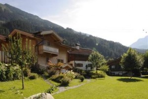 Hubers Chalet Image