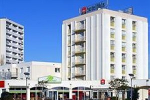 Ibis Hotel Cholet Image