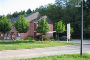Intercityhotel Airport Hahn Image
