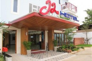 J2 Hotel voted 2nd best hotel in Mae Sot
