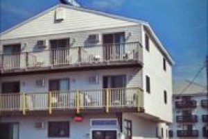 Jonathan's on the Oceanfront voted 7th best hotel in Hampton Beach