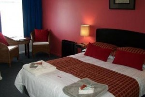 Junction Motel Image