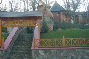 Kaizer Hotel Chernivtsi Image