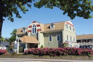 King's Port Inn voted 2nd best hotel in Kennebunkport