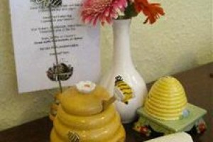 Kingswood Bee And Bee Image