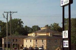 Knights Inn And Suites Image