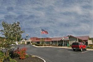 Knights Inn Greensboro Image