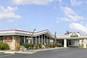 Knights Inn Tropicana Saint Petersburg Image