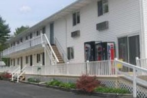 Knotty Pine Motel Image