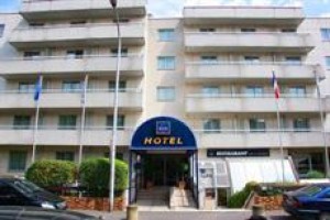 Kyriad Prestige Paris Ouest Boulogne voted  best hotel in Boulogne-Billancourt
