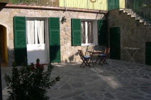 La Lanterna Sopra il Moggia Image