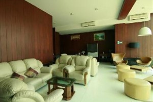 Laemtong Serviced Apartment Chonburi Image