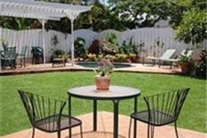 Lahaina Bungalow Image