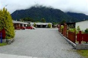 Lake Matheson Motel voted 9th best hotel in Fox Glacier