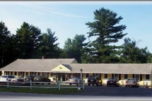 Lake Winnipesaukee Motel Image