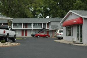 Lakeview Inn Willmar Image