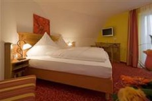 Landgasthof & Flair Hotel Zur Rose Ehingen Image